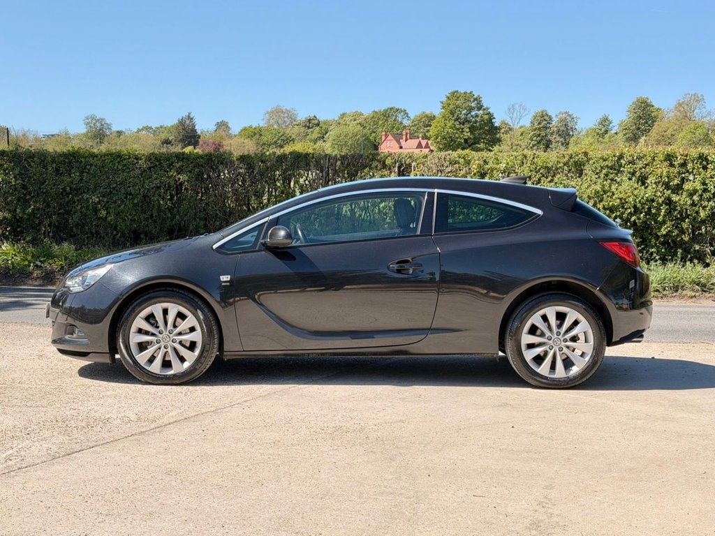USED 2016 66 VAUXHALL ASTRA GTC 1.4i Turbo SRi Coupe 3dr Petrol Manual Euro 6 (s/s) (140 ps) |10 Services|R.F Sensors|2 Owners|Cruise|Low Mileage|