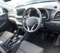 USED 2019 19 HYUNDAI TUCSON 1.6 GDi SE Nav SUV 5dr Petrol Manual Euro 6 ULEZ (s/s) (132 ps) 2019 HYUNDAI TUCSON 1.6 GDi SE Nav SUV 5dr Petrol Manual Euro 6 ULEZ Compliant (s/s) (132 ps) SAT NAV APPLE CARPLAY DAB RADIO MP3 BLUETOOTH PHONE CRUISE CLIMATE CONTROL 12 MONTH MOT 6 MONTH RAC WARRANTY FINANCE AVAILABLE
