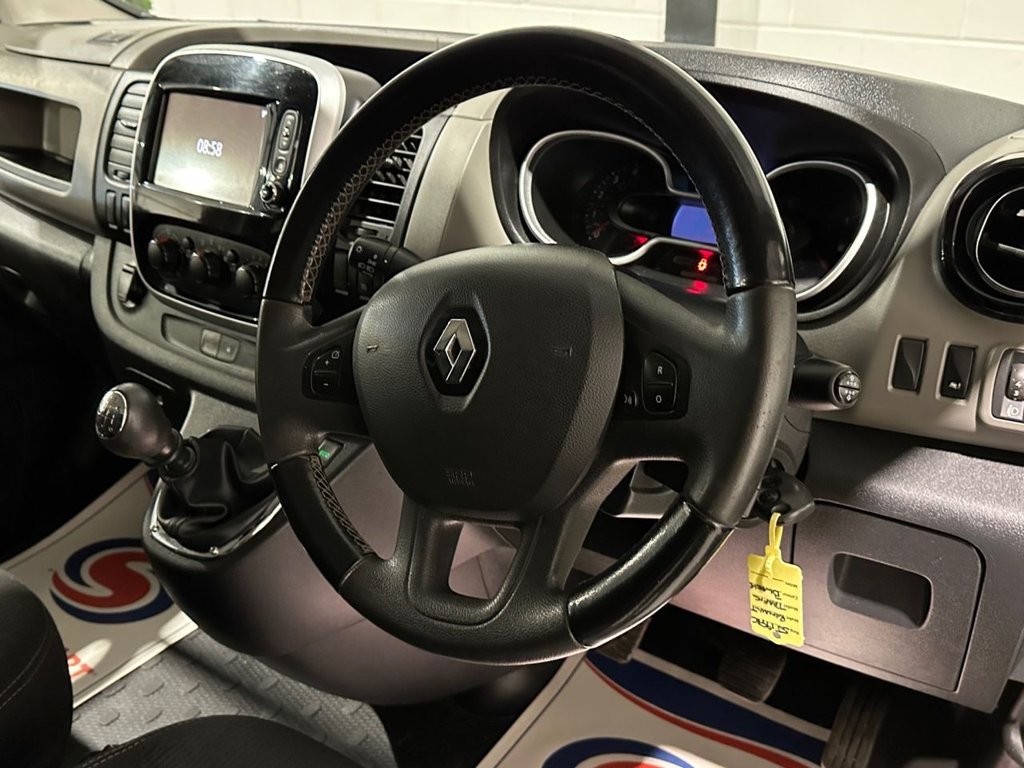 USED 2019 19 RENAULT TRAFIC 1.6 dCi 27 Premier Edition Panel Van 4dr Diesel Manual SWB Standard Roof Euro 6 (120 ps)/  two birth campervan  