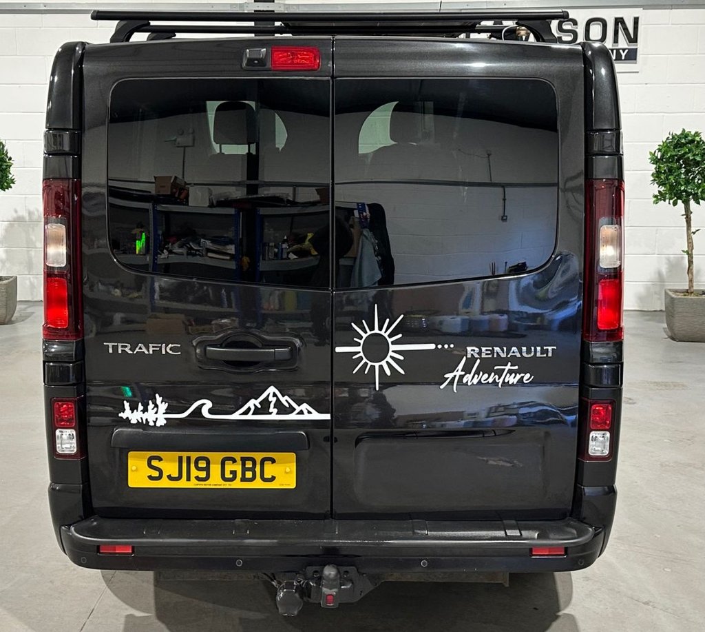 USED 2019 19 RENAULT TRAFIC 1.6 dCi 27 Premier Edition Panel Van 4dr Diesel Manual SWB Standard Roof Euro 6 (120 ps)/  two birth campervan  