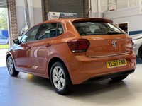 USED 2018 67 VOLKSWAGEN POLO 1.0 TSI SE Hatchback 5 Door Petrol Manual Orange Euro 6 1 Former Keeper AUTO LIGHTS+DUAL USB+ISOFIX