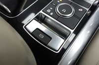 USED 2021 70 LAND ROVER RANGE ROVER SPORT 3.0 D300 MHEV HSE Silver SUV 5dr Diesel Auto 4WD Euro 6 (s/s) (300 ps) EXCELLENT HISTORY+PANROOF+HEATED LEATHER