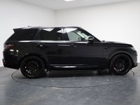 USED 2021 70 LAND ROVER RANGE ROVER SPORT 3.0 D300 MHEV HSE Silver SUV 5dr Diesel Auto 4WD Euro 6 (s/s) (300 ps) EXCELLENT HISTORY+PANROOF+HEATED LEATHER