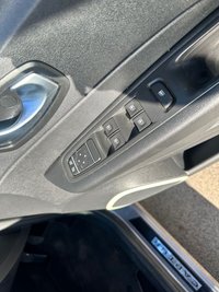 USED 2018 68 RENAULT CAPTUR 0.9 TCe ENERGY Play SUV 5dr Petrol Manual Euro 6 (s/s) (90 ps) 1 previous only 64,000 miles