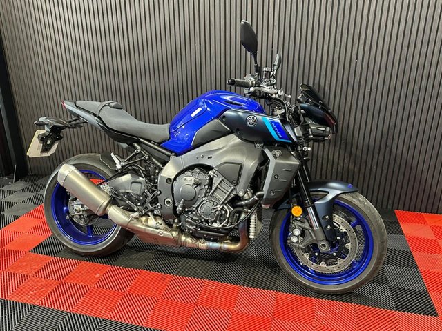 View our YAMAHA MT-10