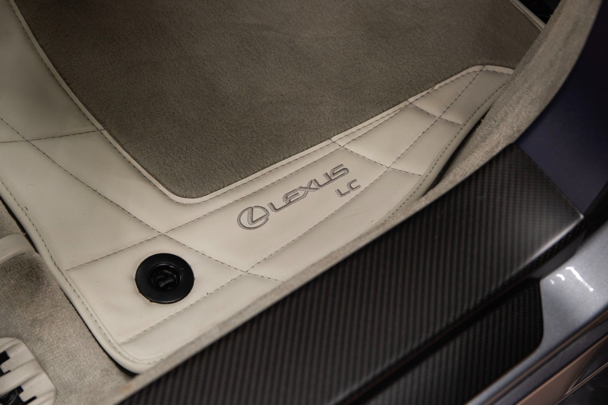 USED 2023 S LEXUS LC 5.0 500 V8 Regatta Inspiration Convertible  