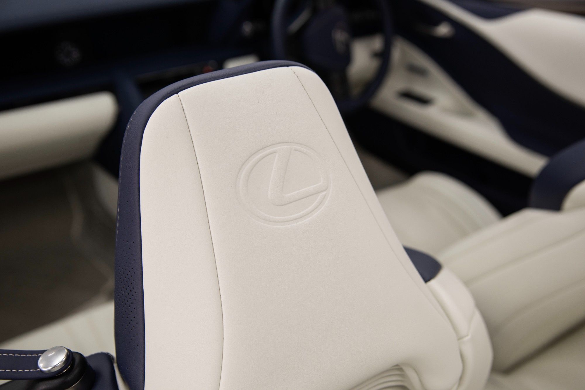 USED 2023 S LEXUS LC 5.0 500 V8 Regatta Inspiration Convertible  