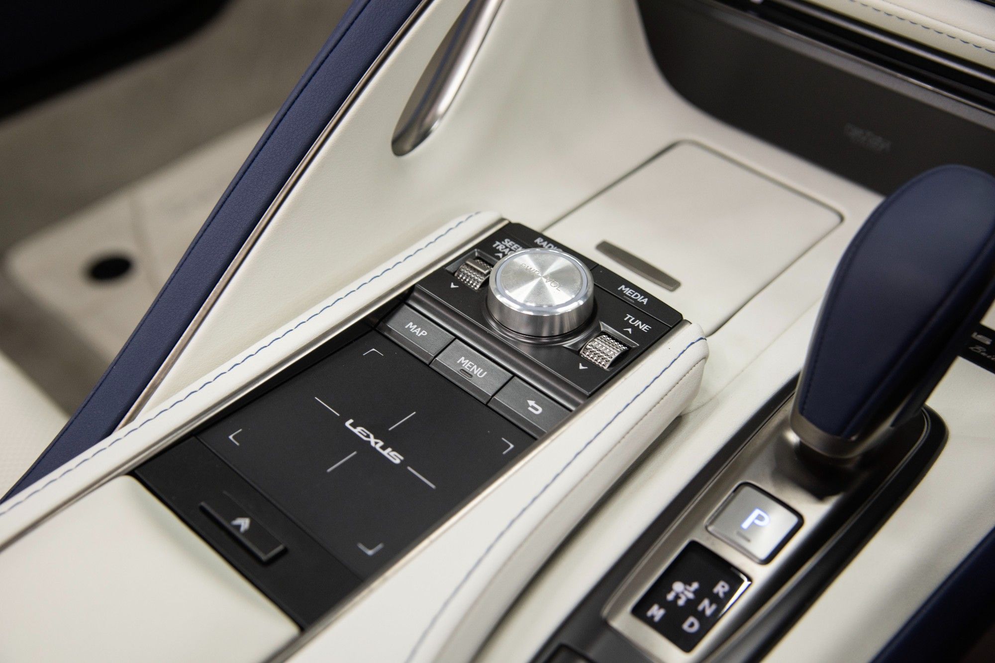 USED 2023 S LEXUS LC 5.0 500 V8 Regatta Inspiration Convertible  