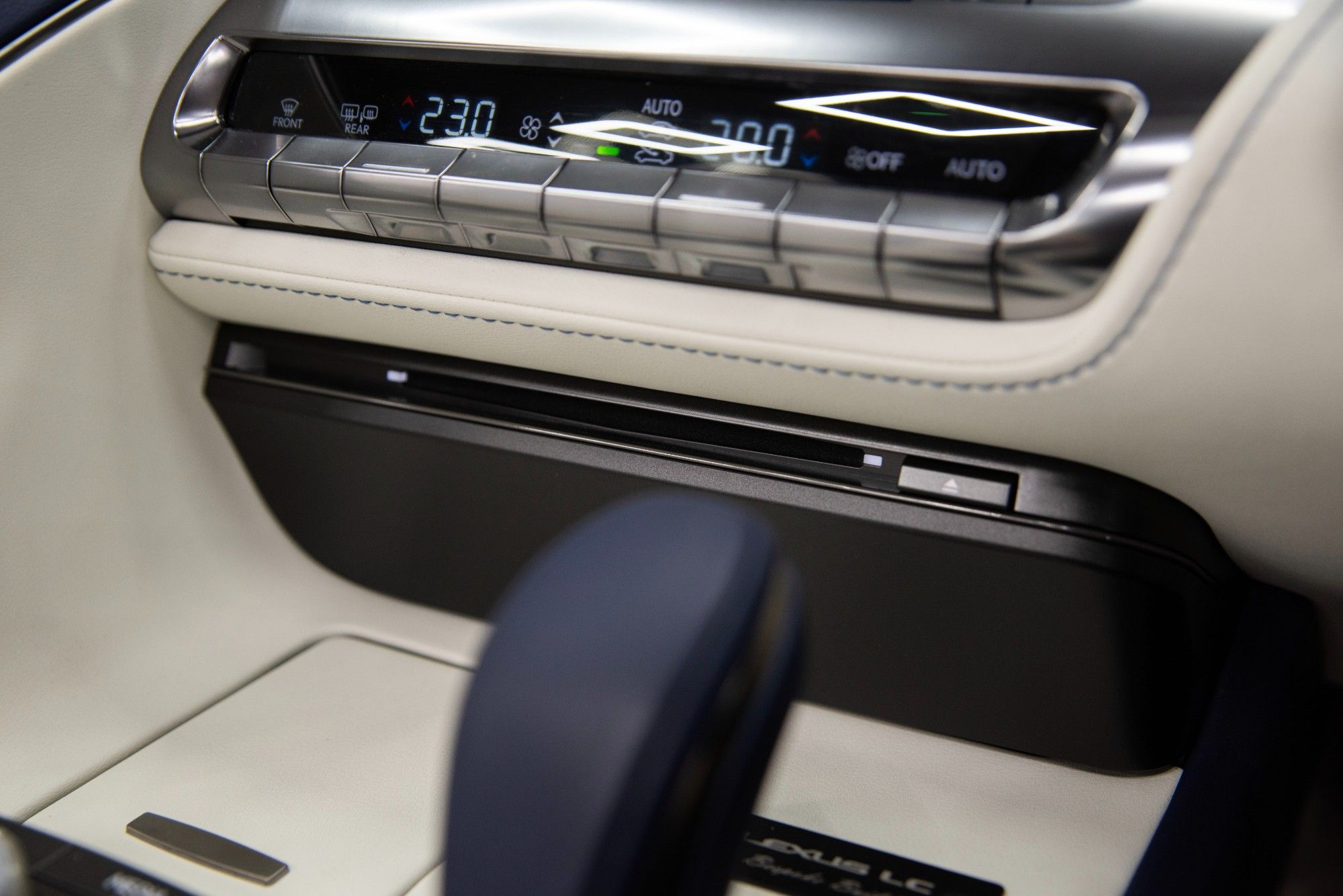 USED 2023 S LEXUS LC 5.0 500 V8 Regatta Inspiration Convertible  