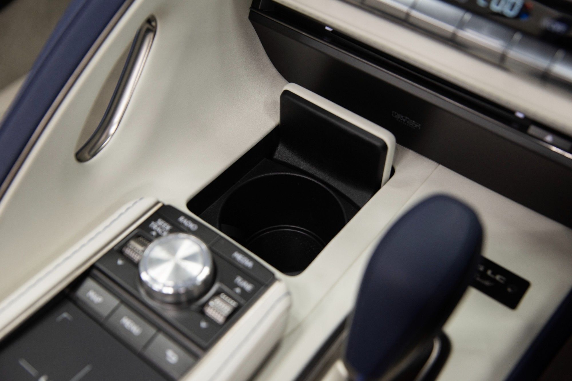 USED 2023 S LEXUS LC 5.0 500 V8 Regatta Inspiration Convertible  