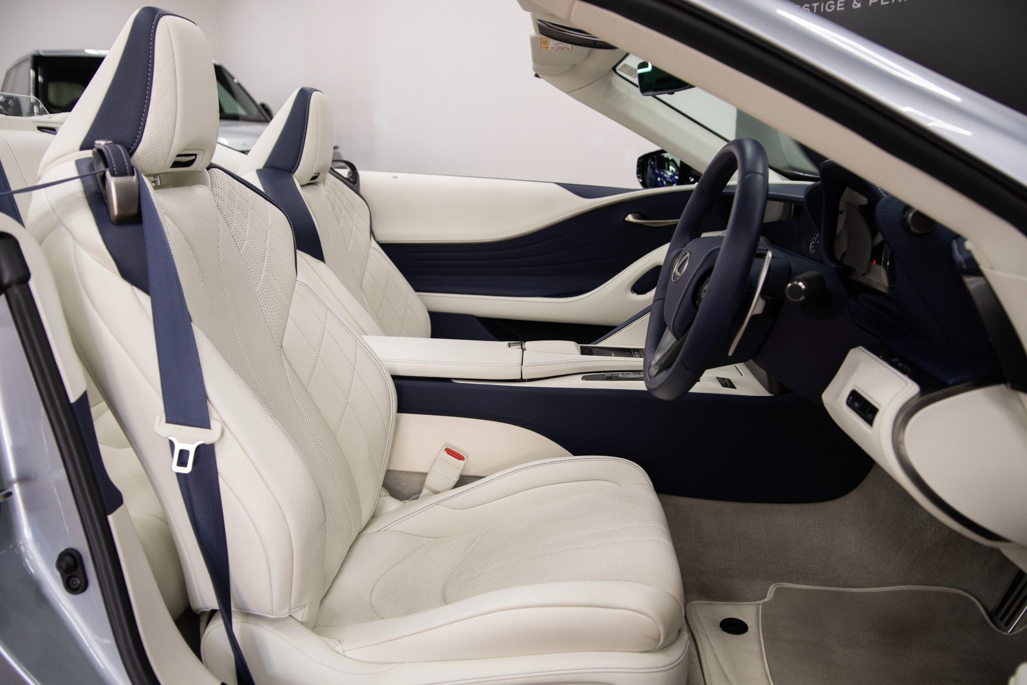 USED 2023 S LEXUS LC 5.0 500 V8 Regatta Inspiration Convertible  
