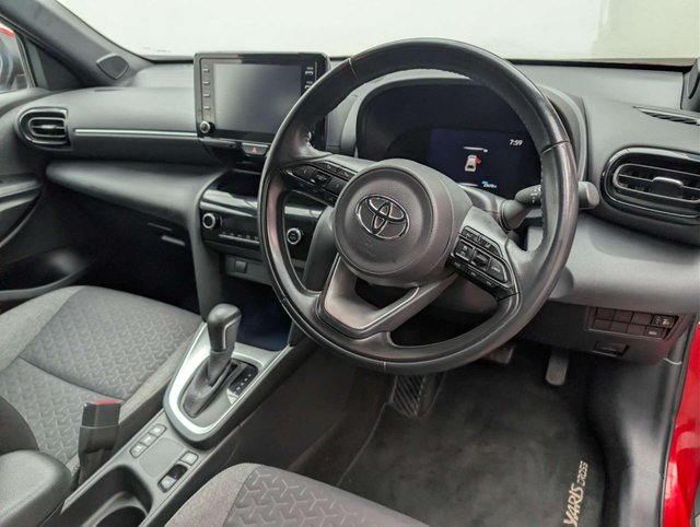 USED 2022 22 TOYOTA YARIS CROSS 1.5 Yaris Cross Design HEV Auto 5dr CLICK & COLLECT/ HOME DELIVERY