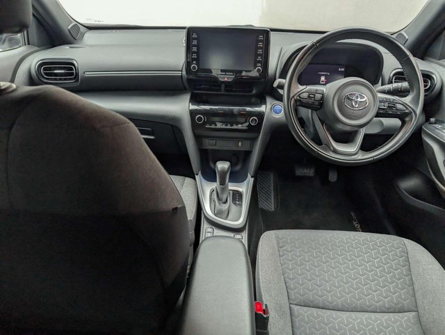 USED 2022 22 TOYOTA YARIS CROSS 1.5 Yaris Cross Design HEV Auto 5dr CLICK & COLLECT/ HOME DELIVERY