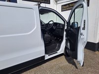 USED 2021 71 RENAULT TRAFIC 2.0 dCi ENERGY 30 Business+ Panel Van 5dr Diesel Manual SWB Standard Roof Euro 6 (s/s) (145 ps) 