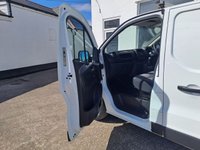 USED 2021 71 RENAULT TRAFIC 2.0 dCi ENERGY 30 Business+ Panel Van 5dr Diesel Manual SWB Standard Roof Euro 6 (s/s) (145 ps) 