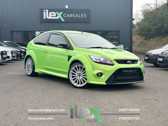 View our Ford Focus 2.5 RS Hatchback 3dr Petrol Manual (225 g/km, 301 bhp)