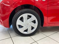 USED 2018 18 TOYOTA AYGO 1.0 VVT-i x-play Hatchback 5dr Petrol Manual Euro 6 (68 ps) RED POP / DARK / LIGHT GREY CLOTH TRIM / AIRCON / ELECTRIC FRONT WINDOWS / ELECTRIC DOOR MIRRORS / DAB FM AM TUNER / BLUETOOTH / AUX / USB / SMARTPHONE INTEGRATION LINK / REAR PARKING CAMERA / FITTED RUBBER MATS / SERVICE HISTORY