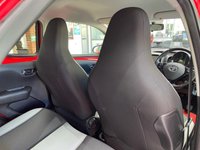 USED 2018 18 TOYOTA AYGO 1.0 VVT-i x-play Hatchback 5dr Petrol Manual Euro 6 (68 ps) RED POP / DARK / LIGHT GREY CLOTH TRIM / AIRCON / ELECTRIC FRONT WINDOWS / ELECTRIC DOOR MIRRORS / DAB FM AM TUNER / BLUETOOTH / AUX / USB / SMARTPHONE INTEGRATION LINK / REAR PARKING CAMERA / FITTED RUBBER MATS / SERVICE HISTORY