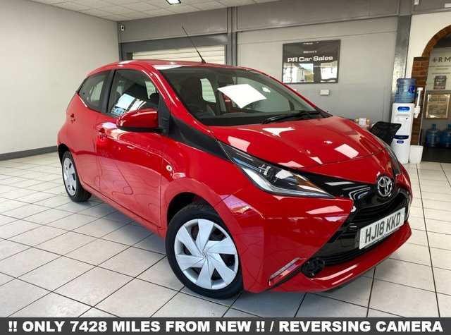 View our Toyota Aygo 1.0 VVT-i x-play Hatchback 5dr Petrol Manual Euro 6 (68 ps)