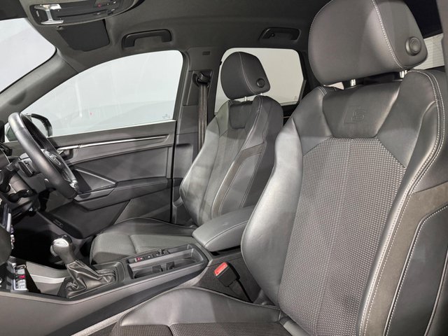 View our AUDI Q3