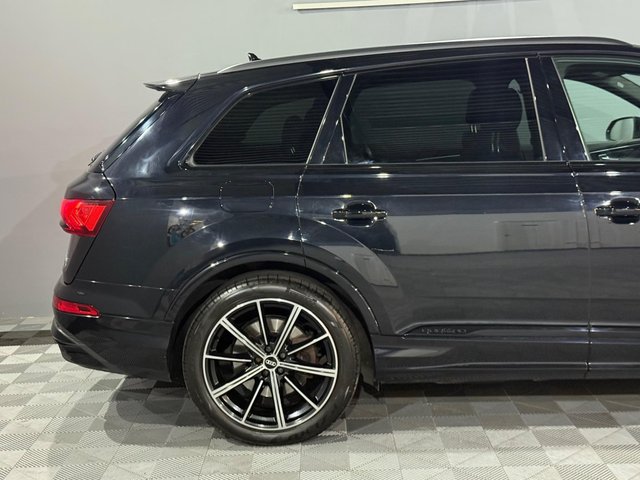 View our AUDI Q7