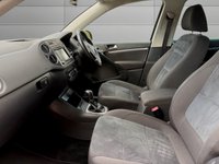 USED 2012 62 VOLKSWAGEN TIGUAN 2.0 TDI BlueMotion Tech SE SUV 5dr Diesel DSG 4WD Euro 5 (s/s) (140 ps) BLUETOOTH DAB DRIVES SUPERB