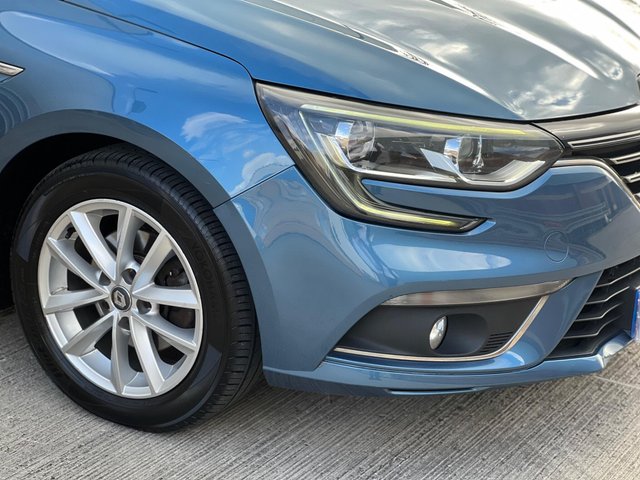View our RENAULT MEGANE