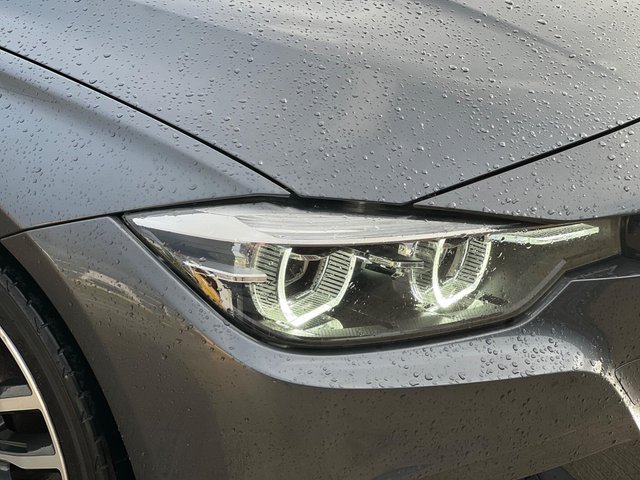 View our BMW 3 SERIES