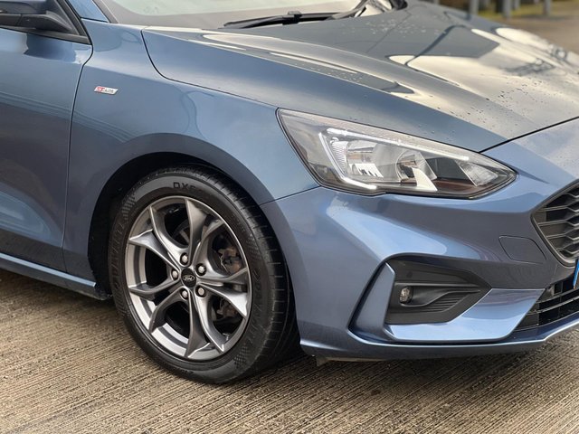 View our FORD FOCUS