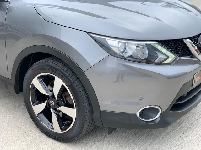 View our NISSAN QASHQAI