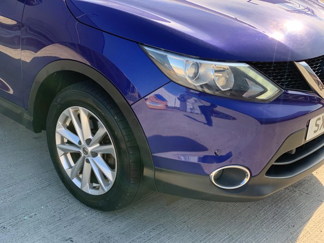 View our NISSAN QASHQAI