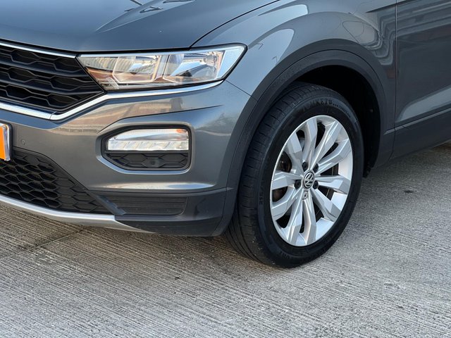 View our VOLKSWAGEN T-ROC