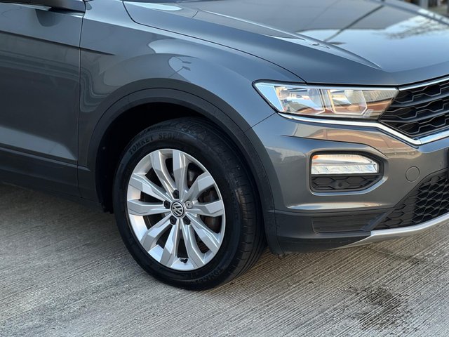 View our VOLKSWAGEN T-ROC
