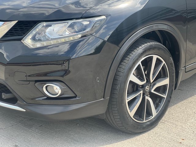View our NISSAN X-TRAIL
