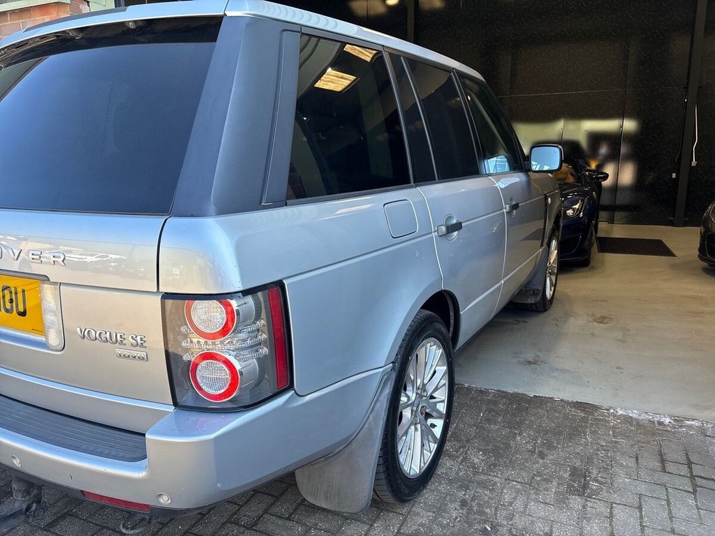USED 2011 11 LAND ROVER RANGE ROVER 4.4 TD V8 Vogue SE SUV 5dr Diesel Auto 4WD Euro 5 (313 bhp) BLIND SPOT|REAR COMFORT PACK