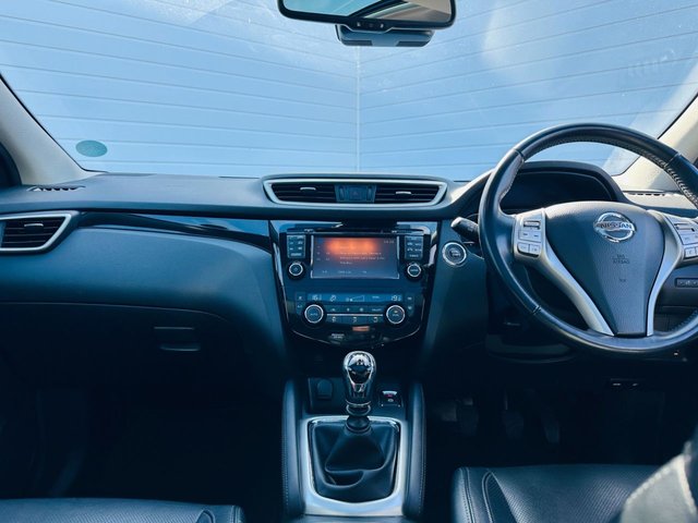 View our NISSAN QASHQAI