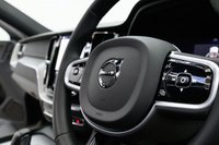 USED 2022 22 VOLVO XC60 2.0 B4 MHEV R-Design Pro SUV 5dr Diesel Hybrid Auto AWD Euro 6 (s/s) (197 ps) 