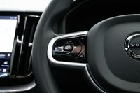 USED 2022 22 VOLVO XC60 2.0 B4 MHEV R-Design Pro SUV 5dr Diesel Hybrid Auto AWD Euro 6 (s/s) (197 ps) 