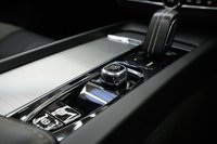 USED 2022 22 VOLVO XC60 2.0 B4 MHEV R-Design Pro SUV 5dr Diesel Hybrid Auto AWD Euro 6 (s/s) (197 ps) 