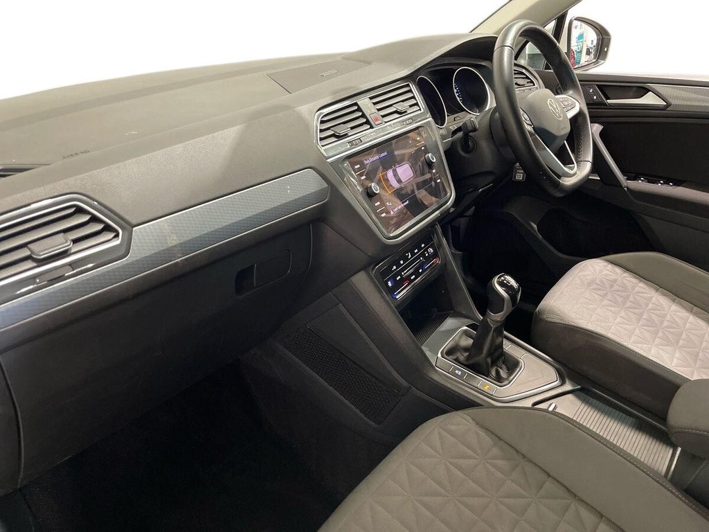 USED 2021 21 VOLKSWAGEN TIGUAN 1.5 TSI Life SUV 5dr Petrol Manual Euro 6 (s/s) (150 ps) 
