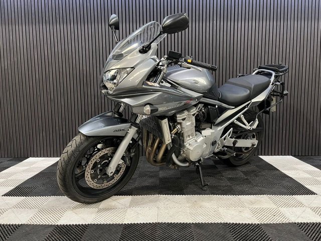 View our SUZUKI Bandit 650S