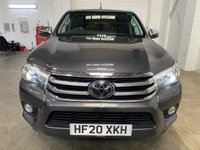 USED 2020 20 TOYOTA HI-LUX DOUBLE CAB 2.4 D-4D Invincible 150ps Auto (MY2016-2020) 