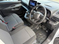 USED 2022 72 TOYOTA PROACE CITY 1.5 BlueHDi Icon Short Panel Van 5dr Diesel Manual SWB Euro 6 (s/s) (100 bhp) 1 OWNER ONLY 30K AIR CON REVERSE CAMERA 6 SPEED COMES WITH 1 YEARS MOT AND SERVICE