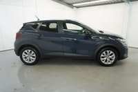 USED 2022 RENAULT CAPTUR 1.0 TCe Iconic SUV 5dr Petrol Manual Euro 6 (s/s) (90 ps) NI Vehicle, Good History