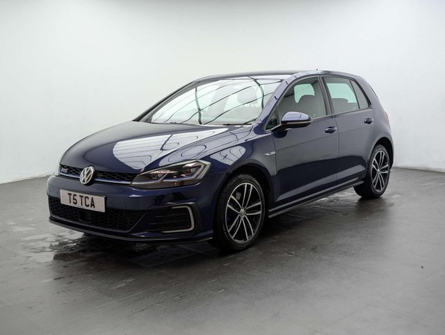 USED 2018 18 VOLKSWAGEN GOLF 1.4 Golf GTE Semi-Auto 5dr CLICK & COLLECT/ HOME DELIVERY
