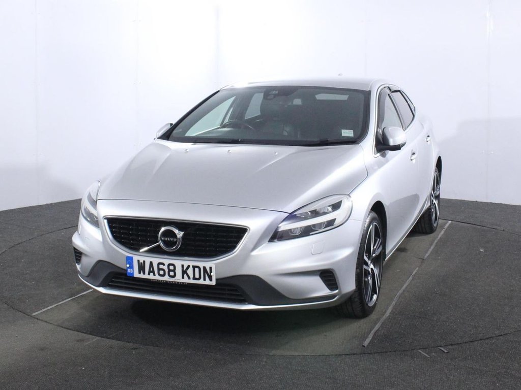 USED 2018 68 VOLVO V40 1.5 T3 GPF R-Design Pro Hatchback 5dr Petrol Auto Euro 6 (s/s) (152 ps) 