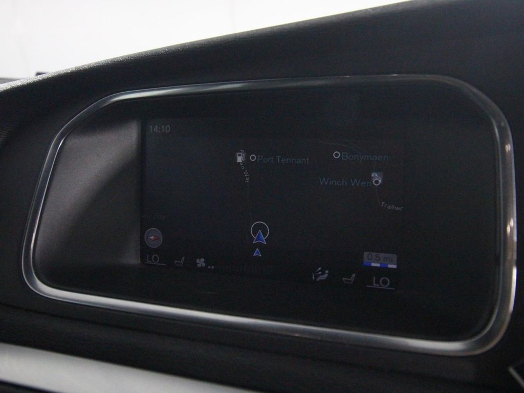 USED 2018 68 VOLVO V40 1.5 T3 GPF R-Design Pro Hatchback 5dr Petrol Auto Euro 6 (s/s) (152 ps) 