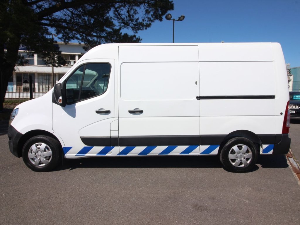 USED 2020 20 NISSAN NV400 2.3 dCi 35 Tekna Panel Van 5dr Diesel Manual FWD L2 H2 Euro 6 (135 ps) PLUS VAT