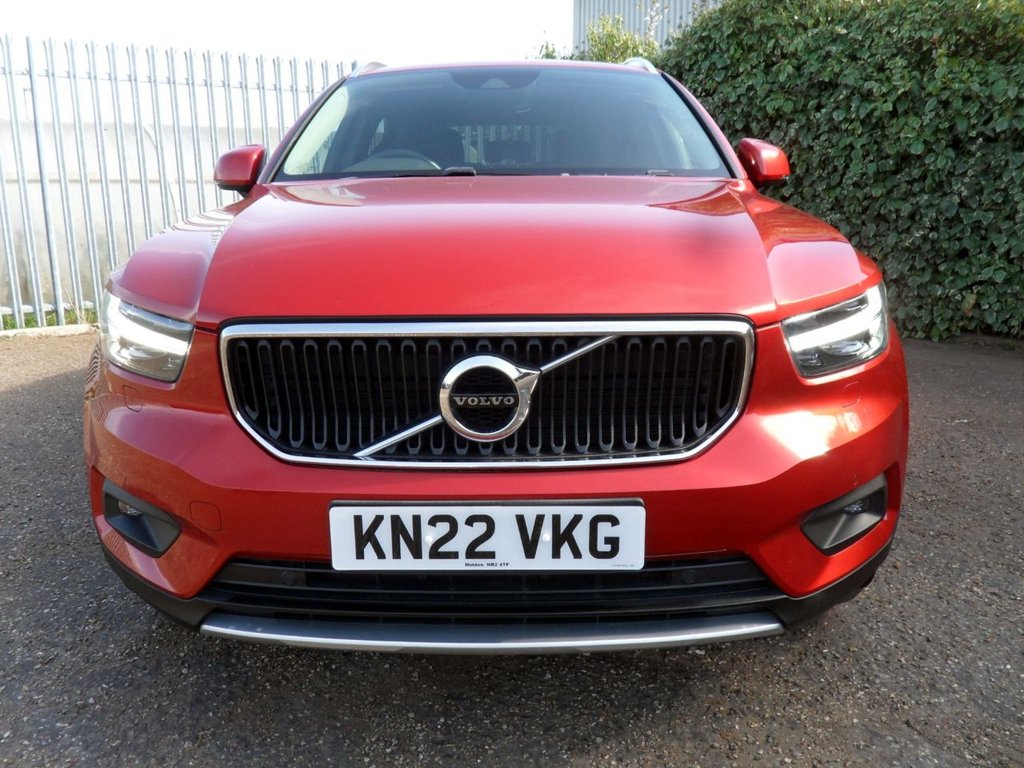 USED 2022 22 VOLVO XC40 1.5 T3 Momentum SUV 5dr Petrol Manual Euro 6 (s/s) (163 ps) 1.5T3 Momentum Edition
