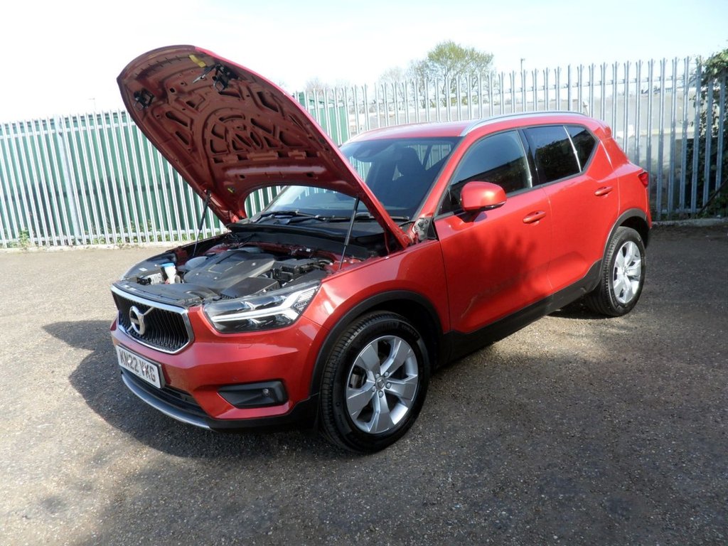 USED 2022 22 VOLVO XC40 1.5 T3 Momentum SUV 5dr Petrol Manual Euro 6 (s/s) (163 ps) 1.5T3 Momentum Edition